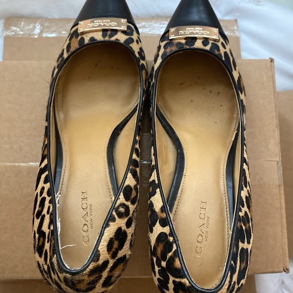 Coach Zan Leopard Print Calf Hair Pump Pointed Toe Heel Black Leather Sz 7.5 US - Picture 13 of 16